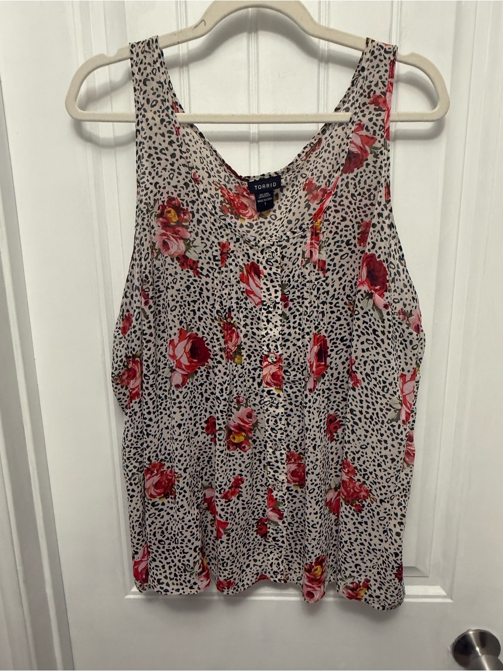 Torrid Top Womens Plus Size 1 Leopard Animal Floral Rose Print Split Back (54-3)